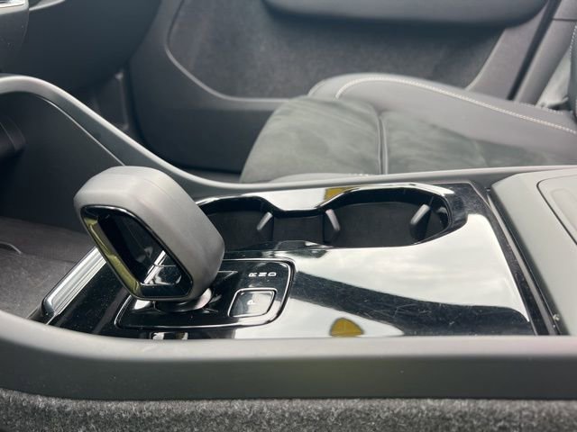Certified 2023 Volvo XC40 Recharge Plus AWD/4WD image 36
