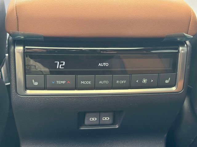 Certified 2024 Lexus GX 550 w/ Accessory Package (2T) AWD/4WD image 18