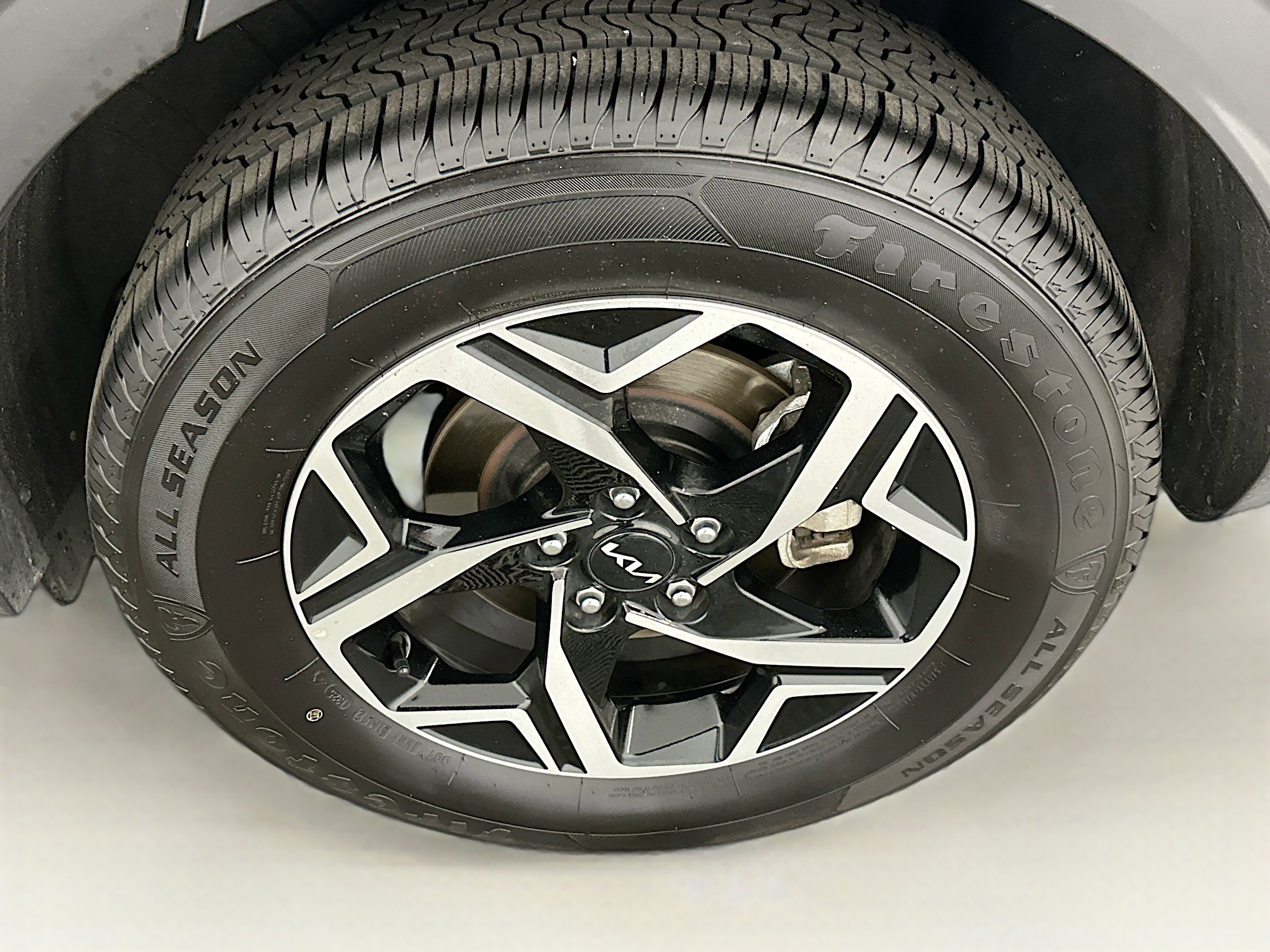 Used 2025 Kia Sportage LX image 11