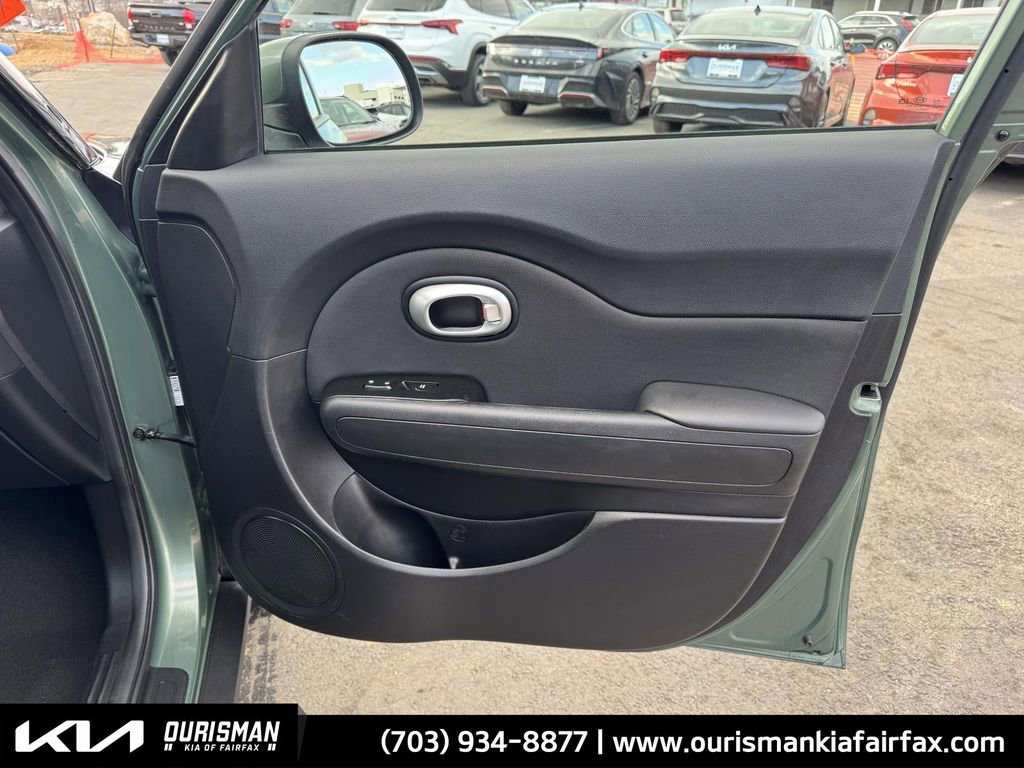 Used 2014 Kia Soul image 29