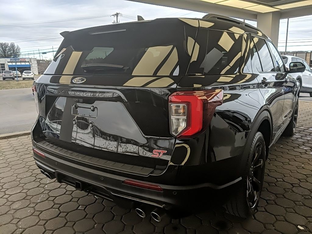 Used 2023 Ford Explorer ST w/ Equipment Group 401A image 5