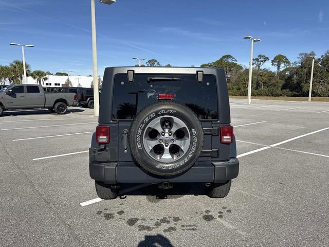 Used 2017 Jeep Wrangler Unlimited Sahara w/ Max Tow Package image 4