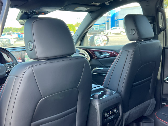 New 2027 Chevrolet Traverse RS w/ LPO, Floor Liner Package AWD/4WD image 39
