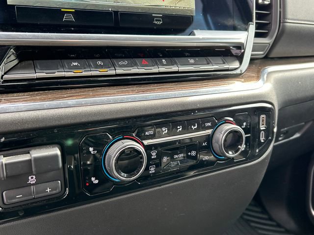 Used 2025 Chevrolet Silverado 1500 LT AWD/4WD image 18