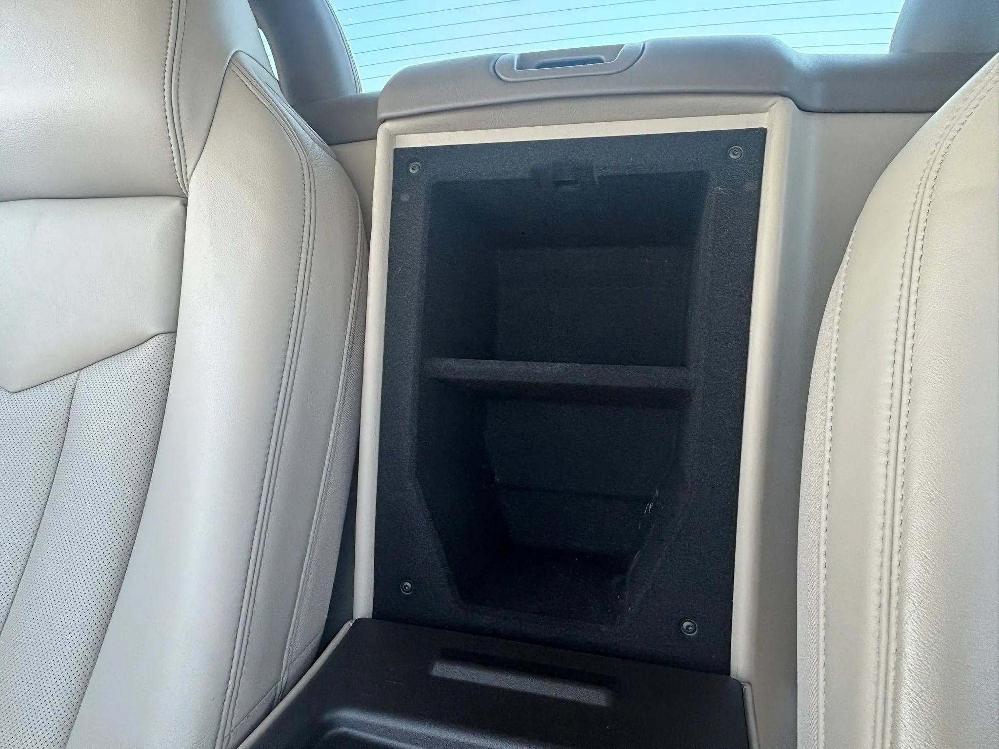 Used 2005 Cadillac XLR RWD image 25