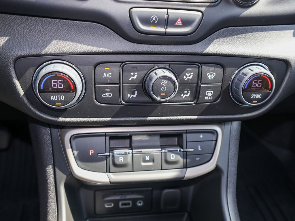 Used 2024 GMC Terrain Denali w/ Black Diamond Edition image 22