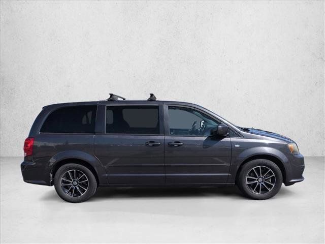 Used 2014 Dodge Grand Caravan SE image 4