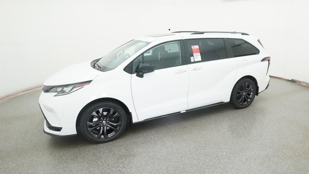 New 2025 Toyota Sienna XSE FWD image 5
