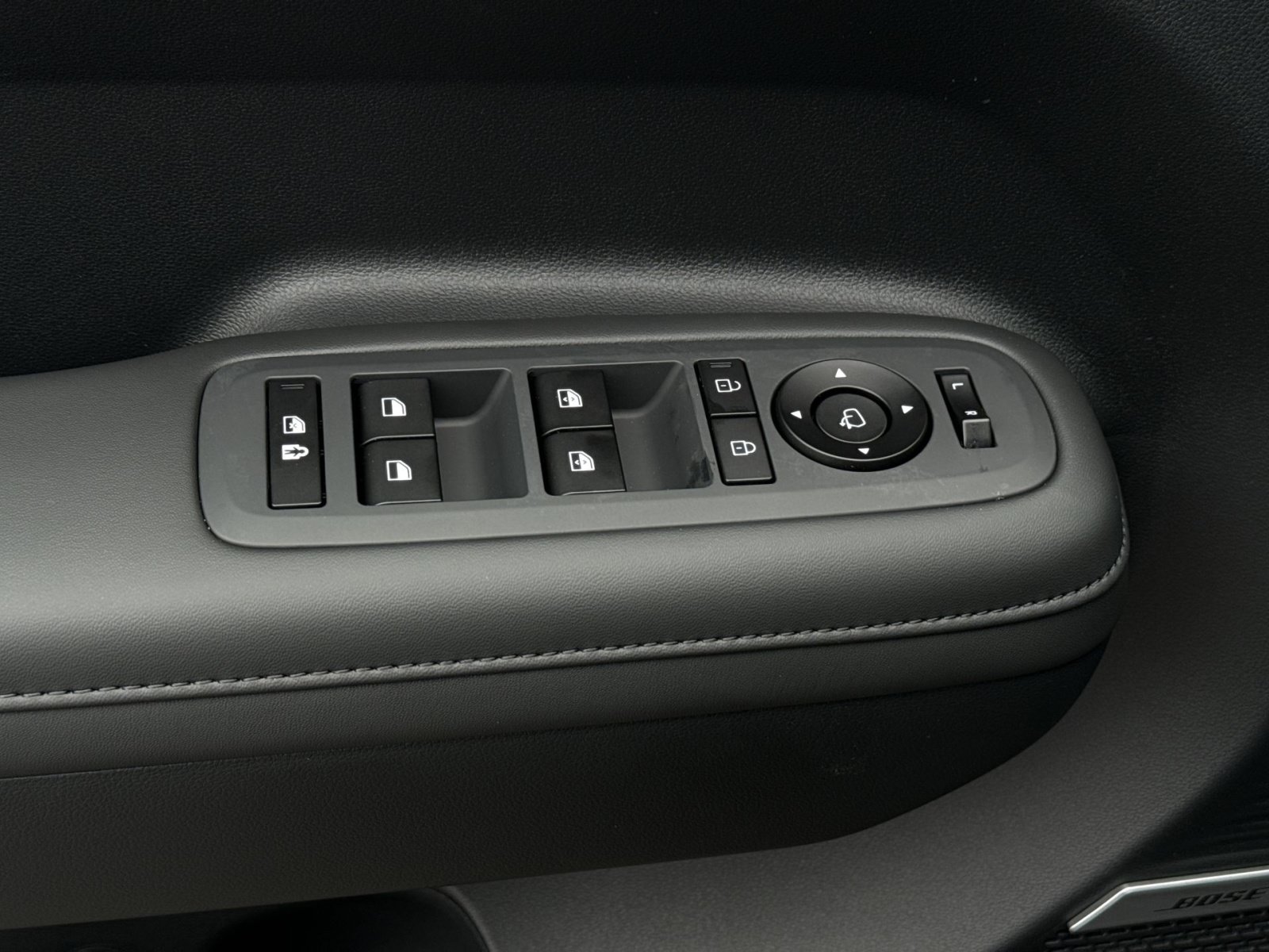 New 2027 Hyundai Santa Fe Limited AWD/4WD image 15