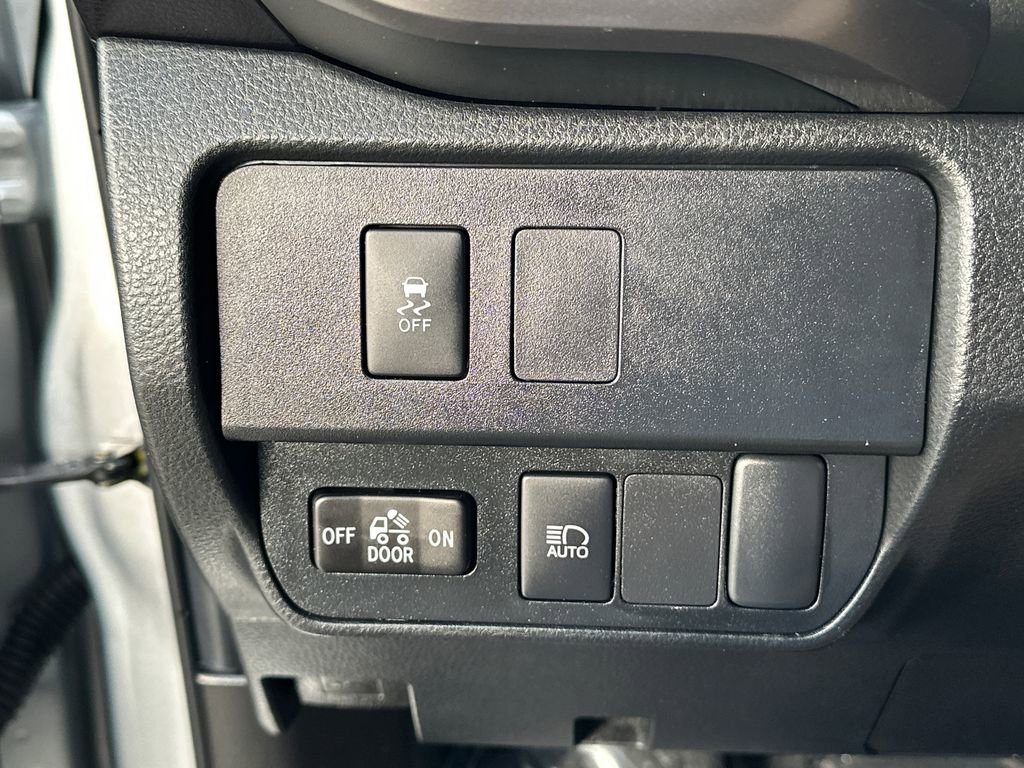 Used 2023 Toyota Tacoma SR5 AWD/4WD image 20