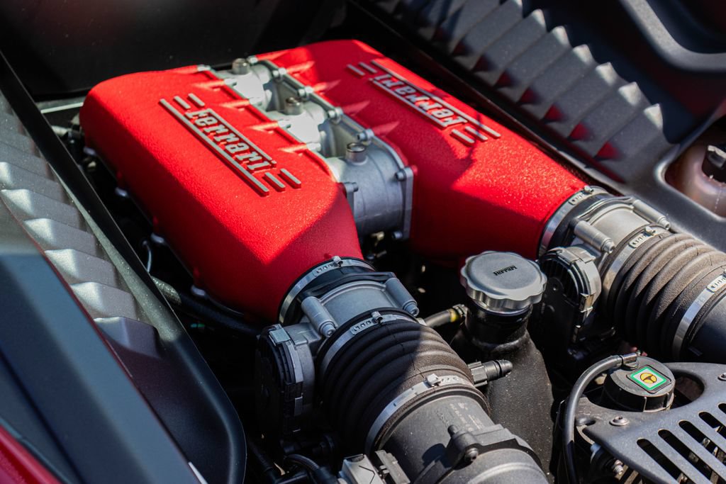 Used 2013 Ferrari 458 Italia Coupe RWD image 56
