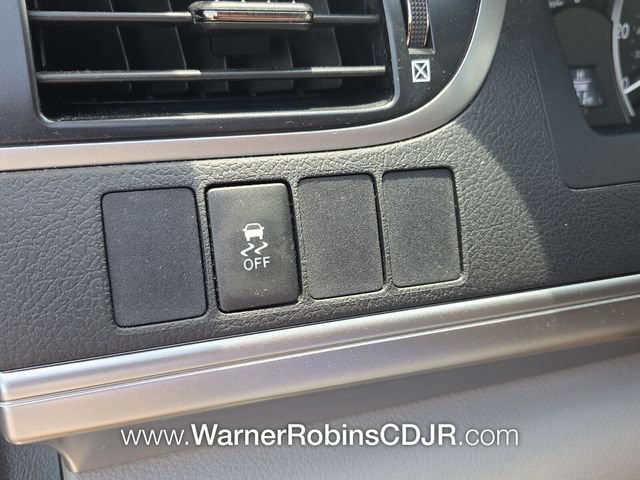 Used 2014 Toyota Camry LE FWD image 28