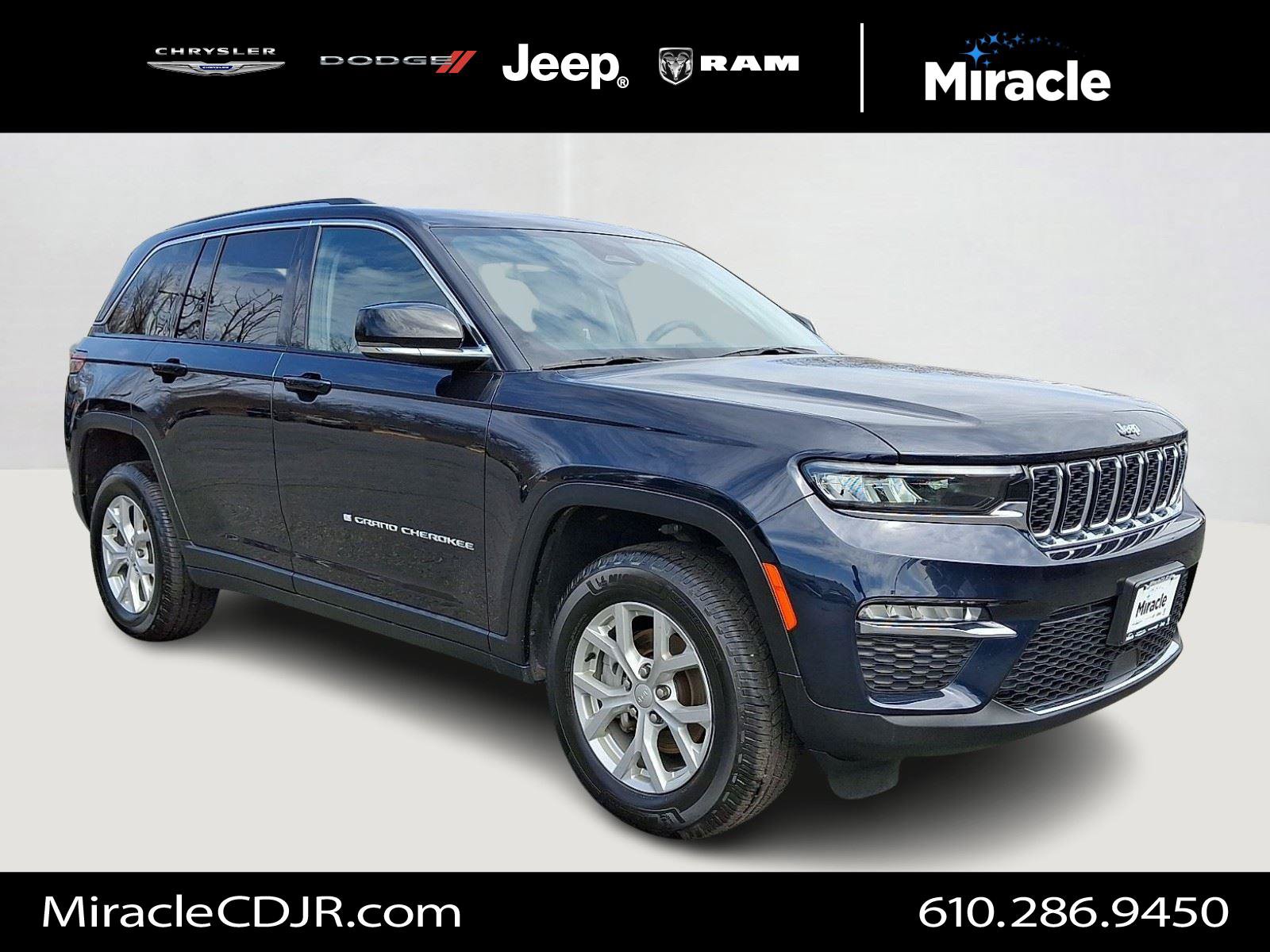 Used 2023 Jeep Grand Cherokee Limited AWD/4WD image 1