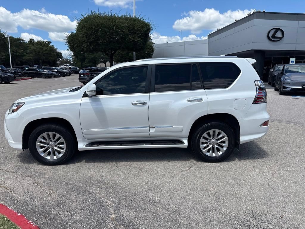 Used 2016 Lexus GX 460 w/ Premium Package AWD/4WD image 2
