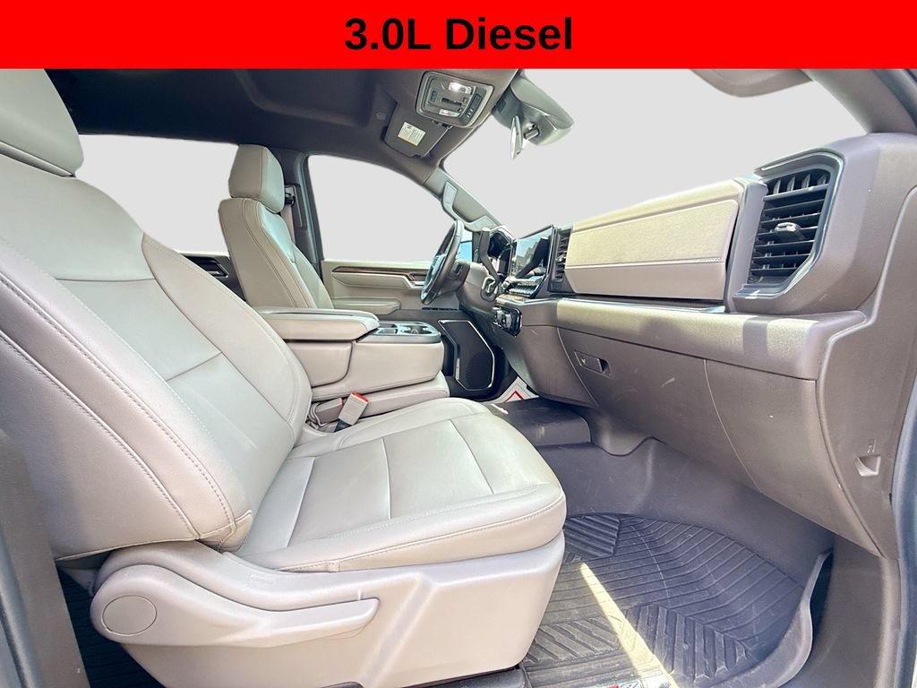 Used 2024 Chevrolet Silverado 1500 LT AWD/4WD image 28