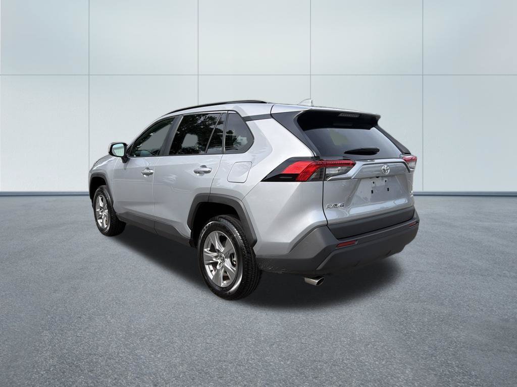 Used 2025 Toyota RAV4 XLE AWD/4WD image 7