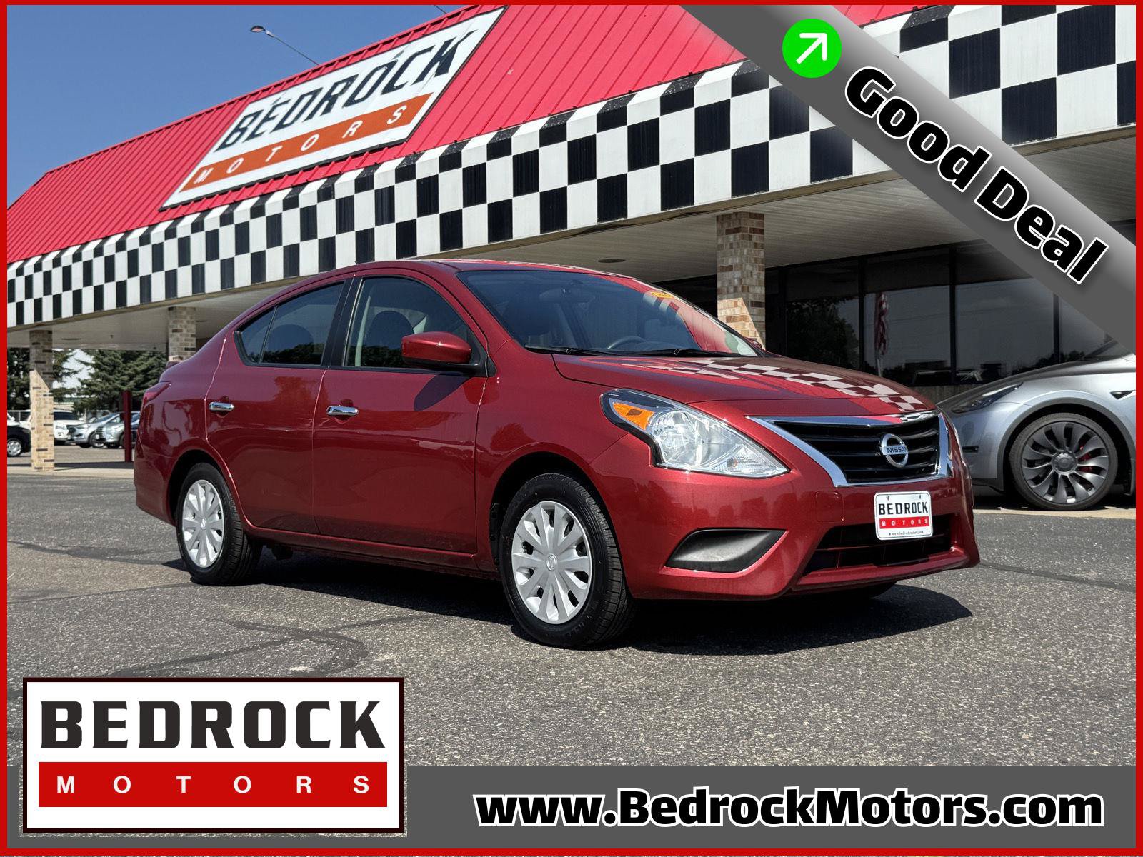 Used 2019 Nissan Versa SV FWD image 1