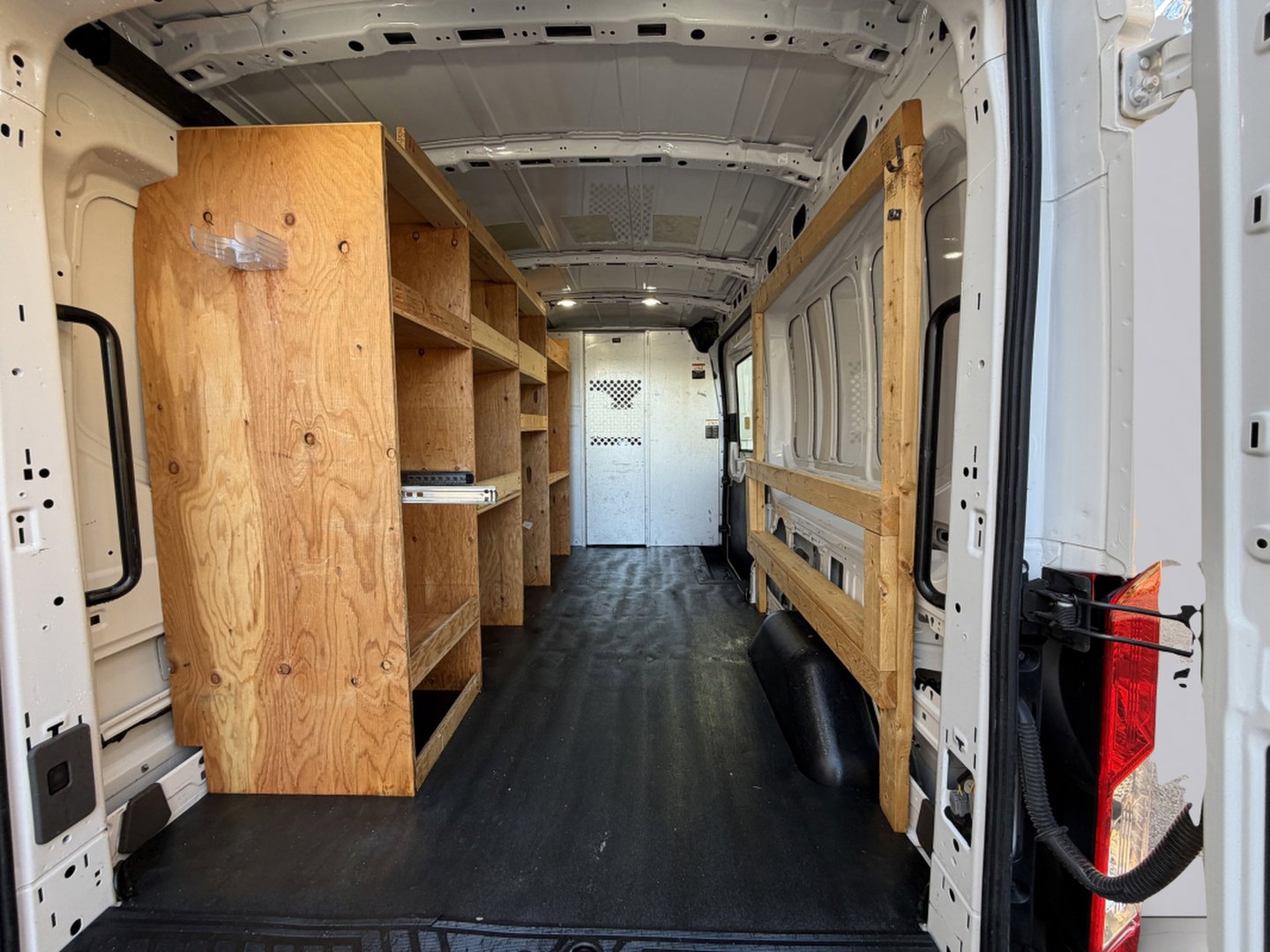 Used 2023 Ford Transit 250 Medium Roof image 3