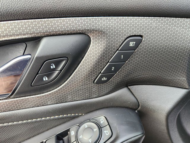 Used 2022 Chevrolet Traverse Premier w/ Redline Edition image 33