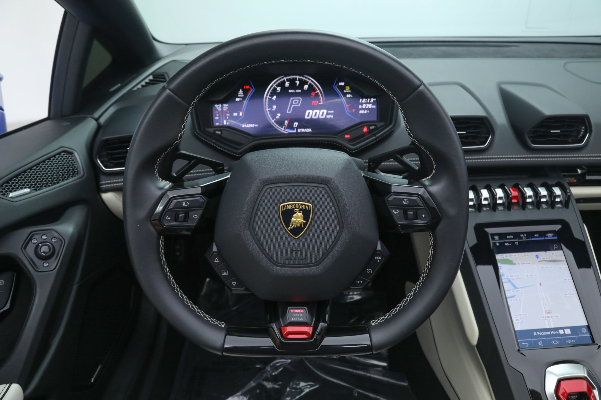 Used 2021 Lamborghini Huracan EVO RWD image 31