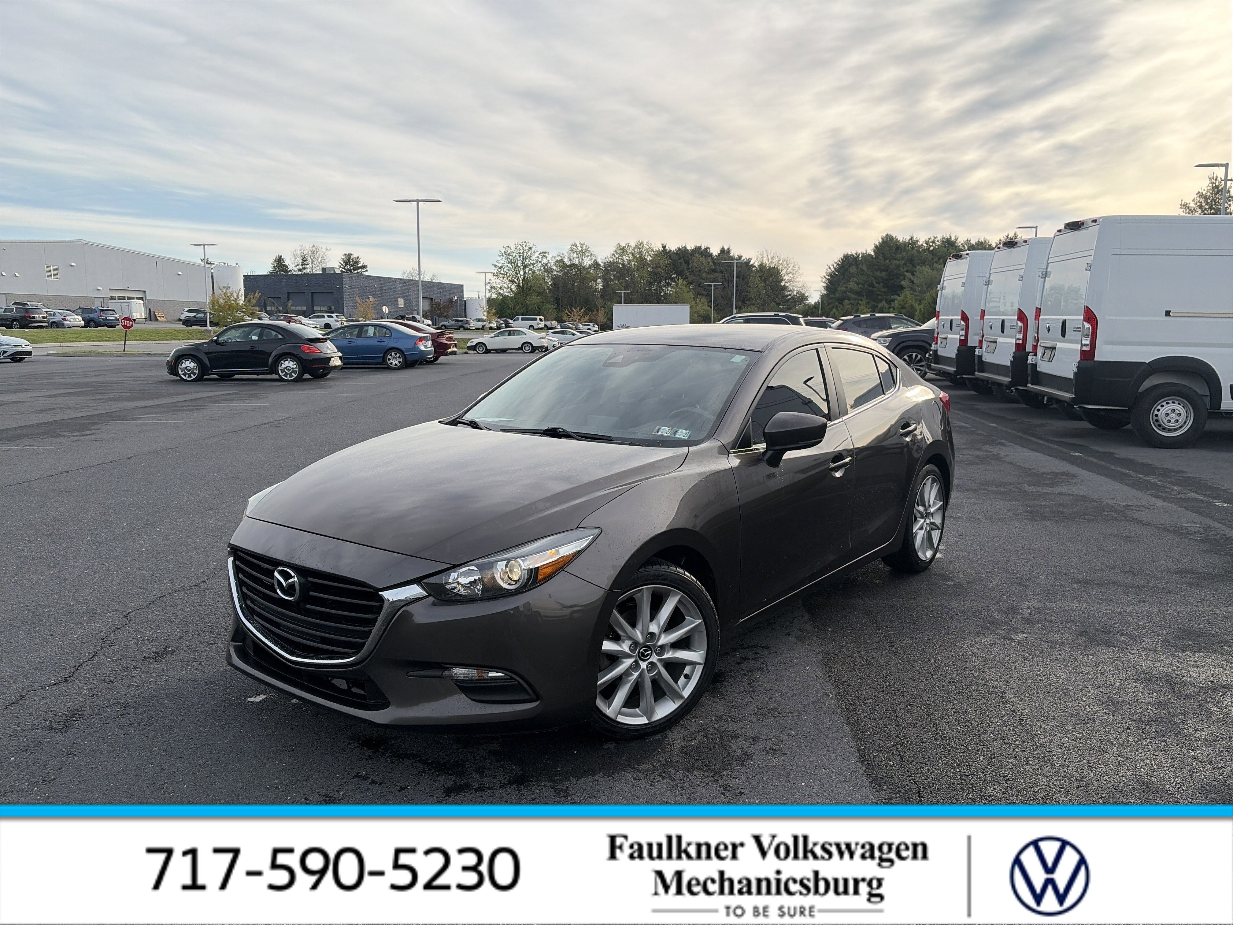 Used 2017 MAZDA MAZDA3 Touring FWD image 1