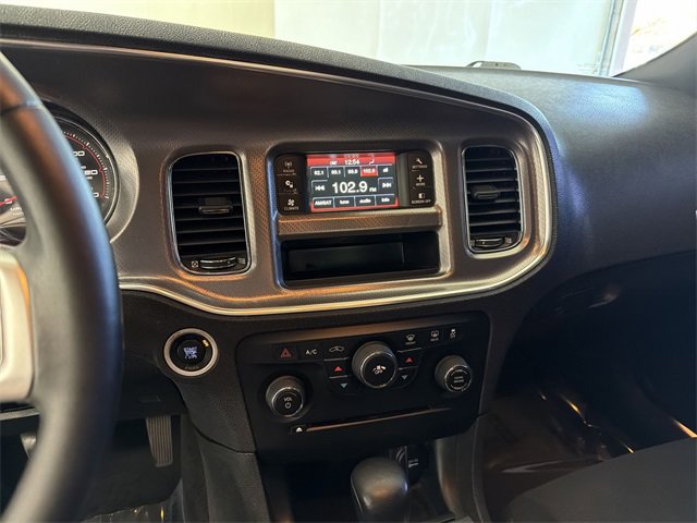 Used 2014 Dodge Charger SE w/ Sport Appearance Group image 23