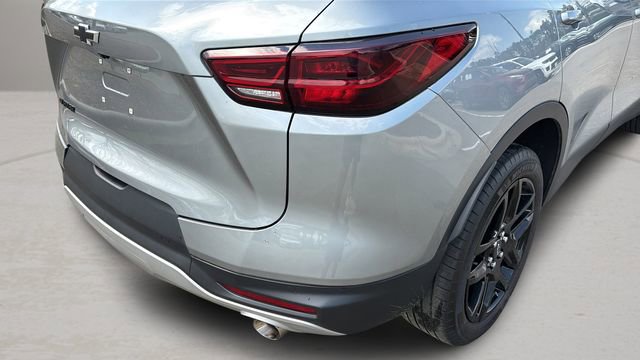 Used 2023 Chevrolet Blazer LT w/ LPO, Black Grille Bar Package image 34