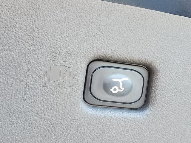 Used 2023 Lincoln Nautilus Reserve AWD/4WD image 30