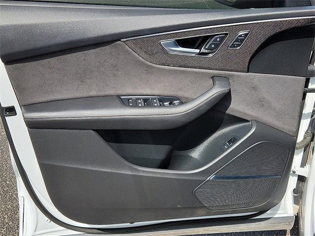 Used 2023 Audi SQ8 Premium Plus w/ Executive Package image 12