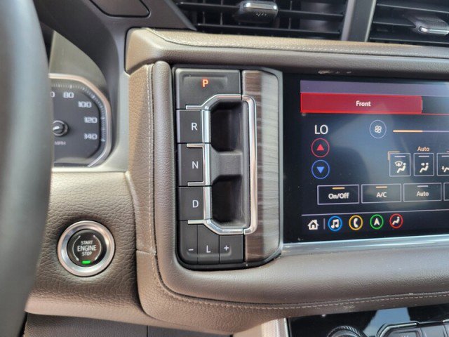 Used 2021 GMC Yukon Denali w/ Denali Premium Package image 19