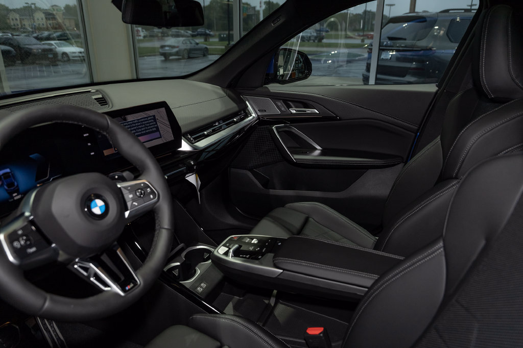 New 2027 BMW X2 xDrive28i w/ Technology Package AWD/4WD image 8