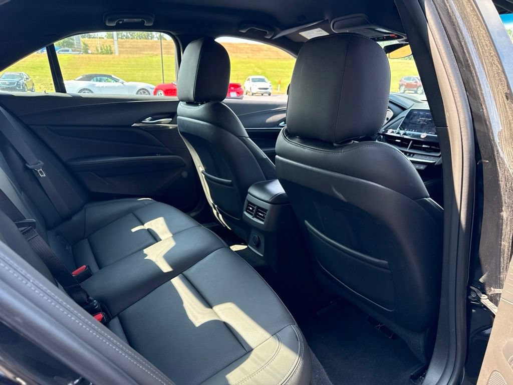 Used 2026 Cadillac CT4 Premium Luxury RWD image 8