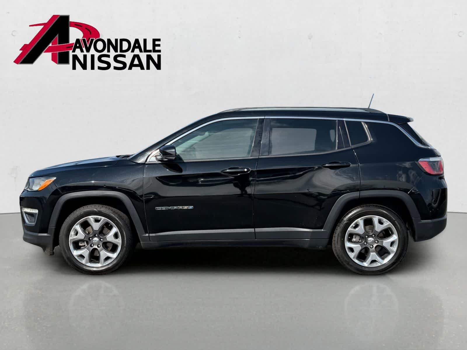 Used 2018 Jeep Compass Limited w/ Navigation Group FWD image 3