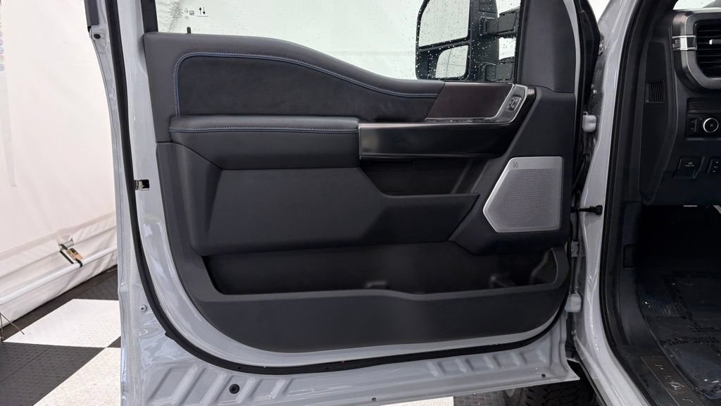 New 2026 Ford F250 Platinum AWD/4WD image 16