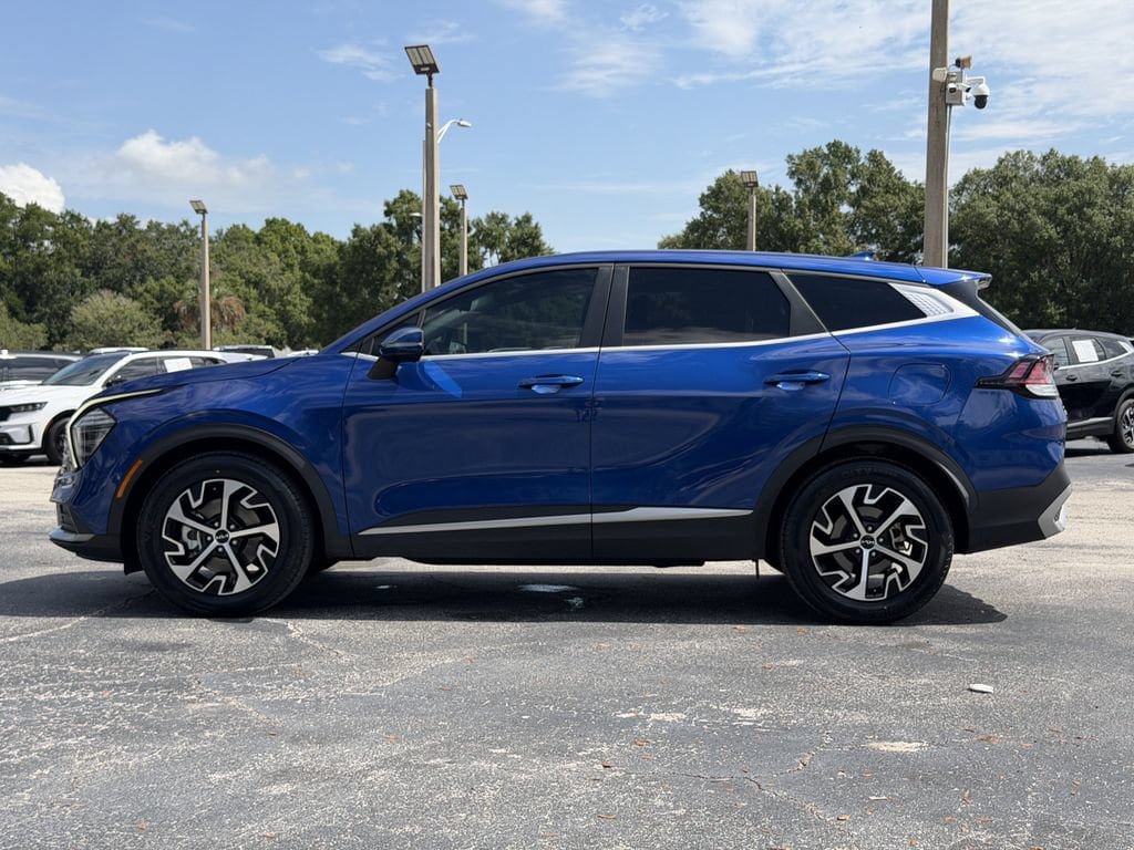 Certified 2024 Kia Sportage EX FWD image 7