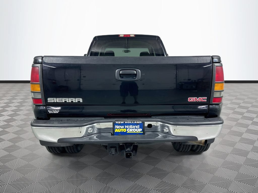 Used 2007 GMC Sierra 3500 SLT w/ Heavy-Duty Power Package AWD/4WD image 6