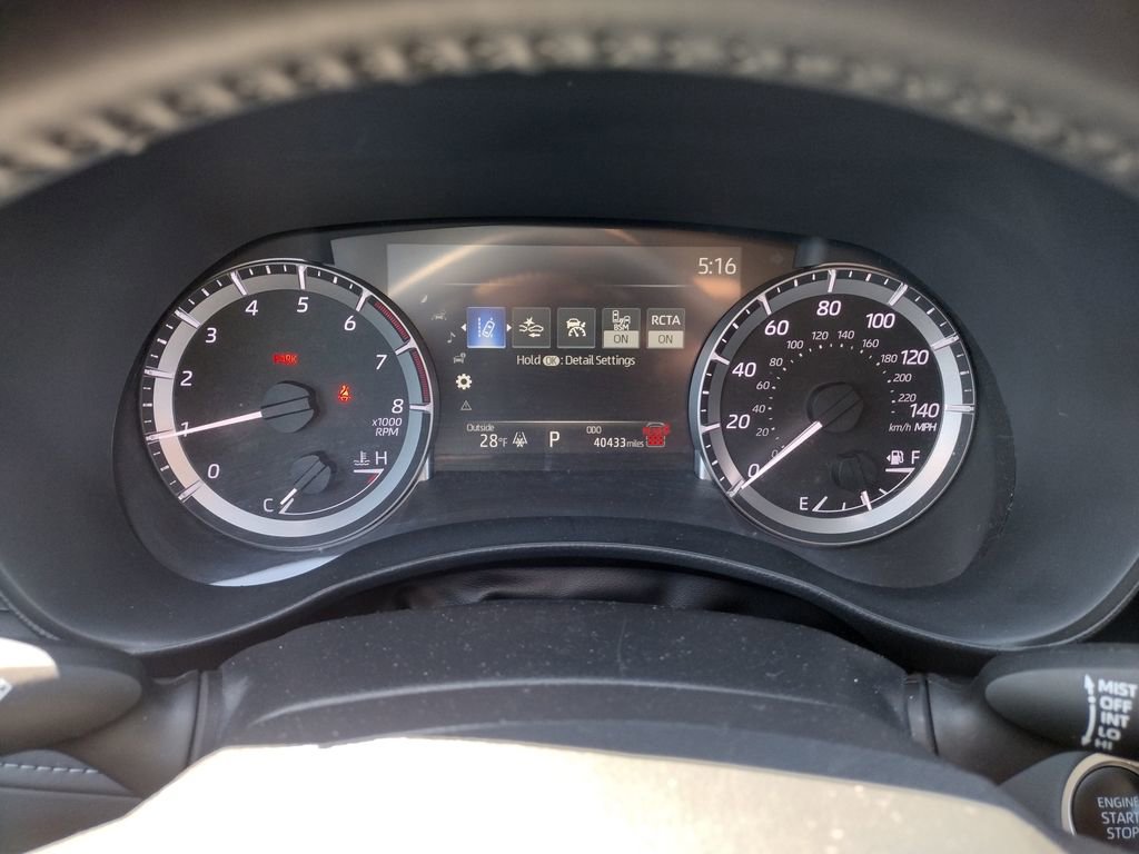 Used 2024 Toyota Highlander LE image 23