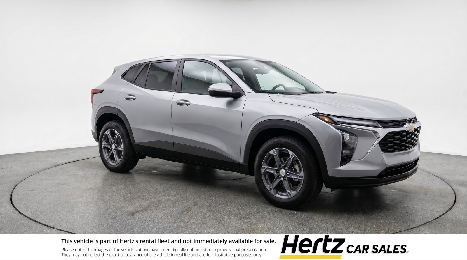 Used 2025 Chevrolet Blazer LT FWD image 1
