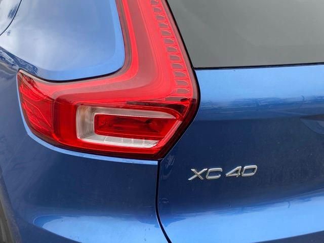 Used 2021 Volvo XC40 T5 R-Design w/ Advanced Package image 10