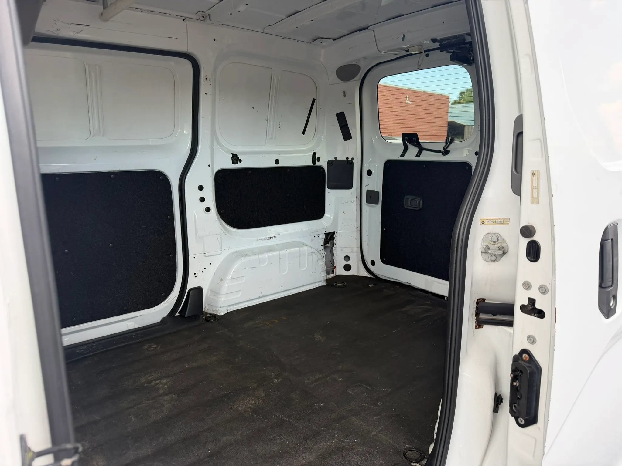 Used 2014 Nissan NV200 SV w/ Technology Package FWD image 15