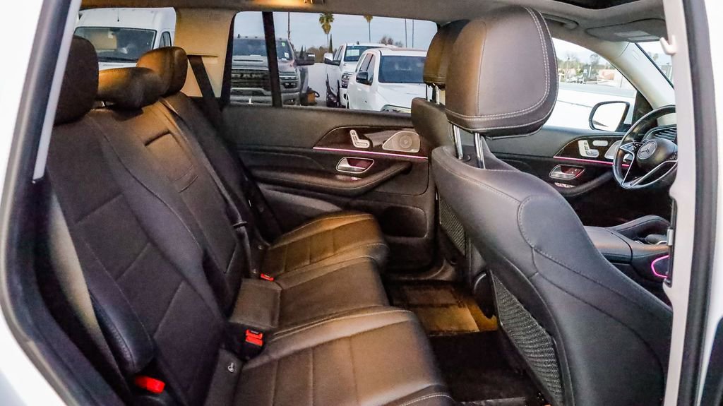 Used 2024 Mercedes-Benz GLS 450 4MATIC image 19