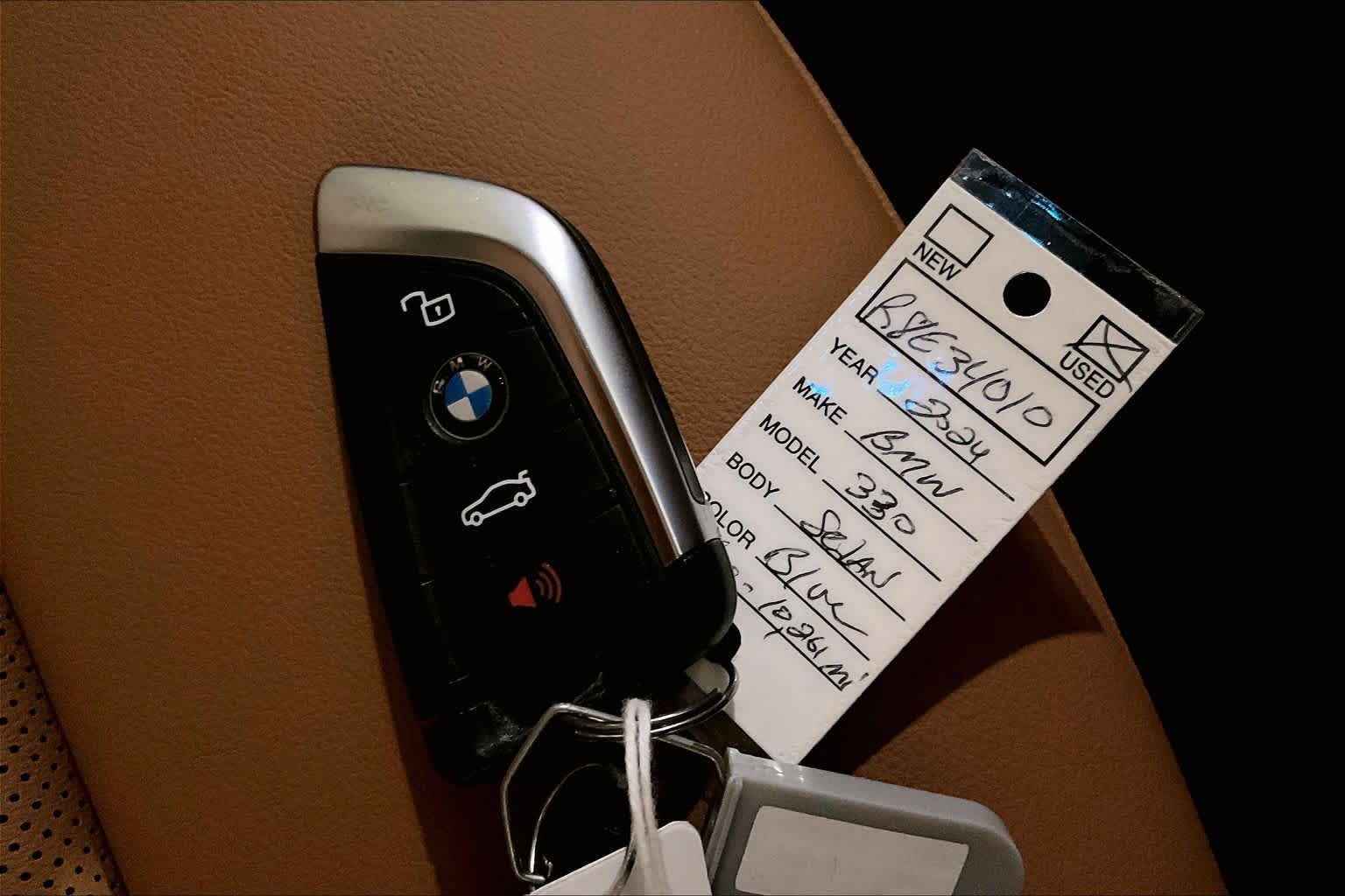 Used 2024 BMW 330i xDrive Sedan w/ Premium Package AWD/4WD image 14
