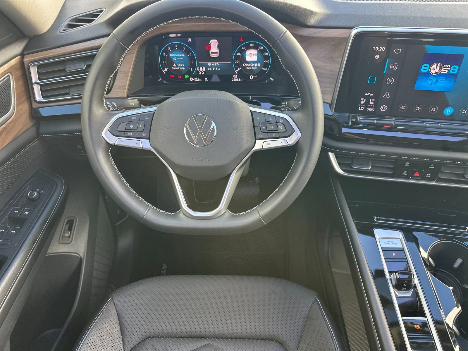 Used 2024 Volkswagen Atlas SE image 14