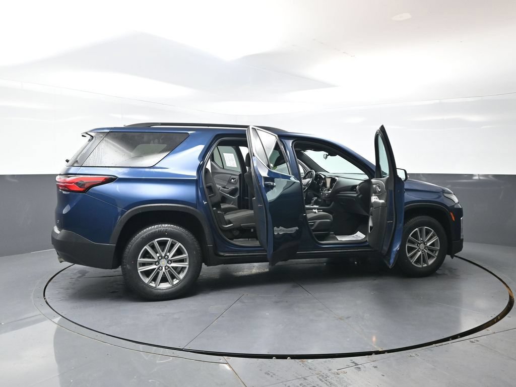 Used 2023 Chevrolet Traverse LT w/ LPO, Floor Liner Package AWD/4WD image 60