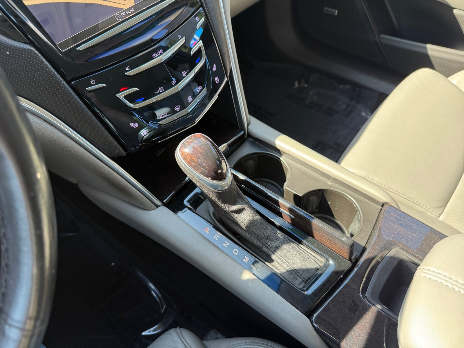 Used 2017 Cadillac XTS Luxury FWD image 13