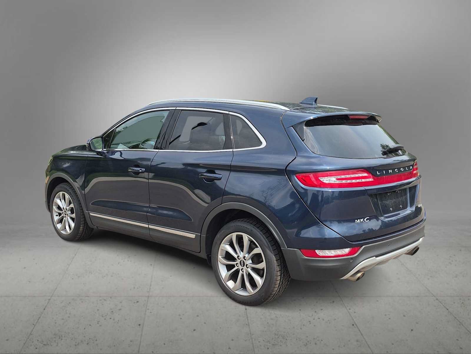 Used 2017 Lincoln MKC Select w/ Select Plus Package AWD/4WD image 6