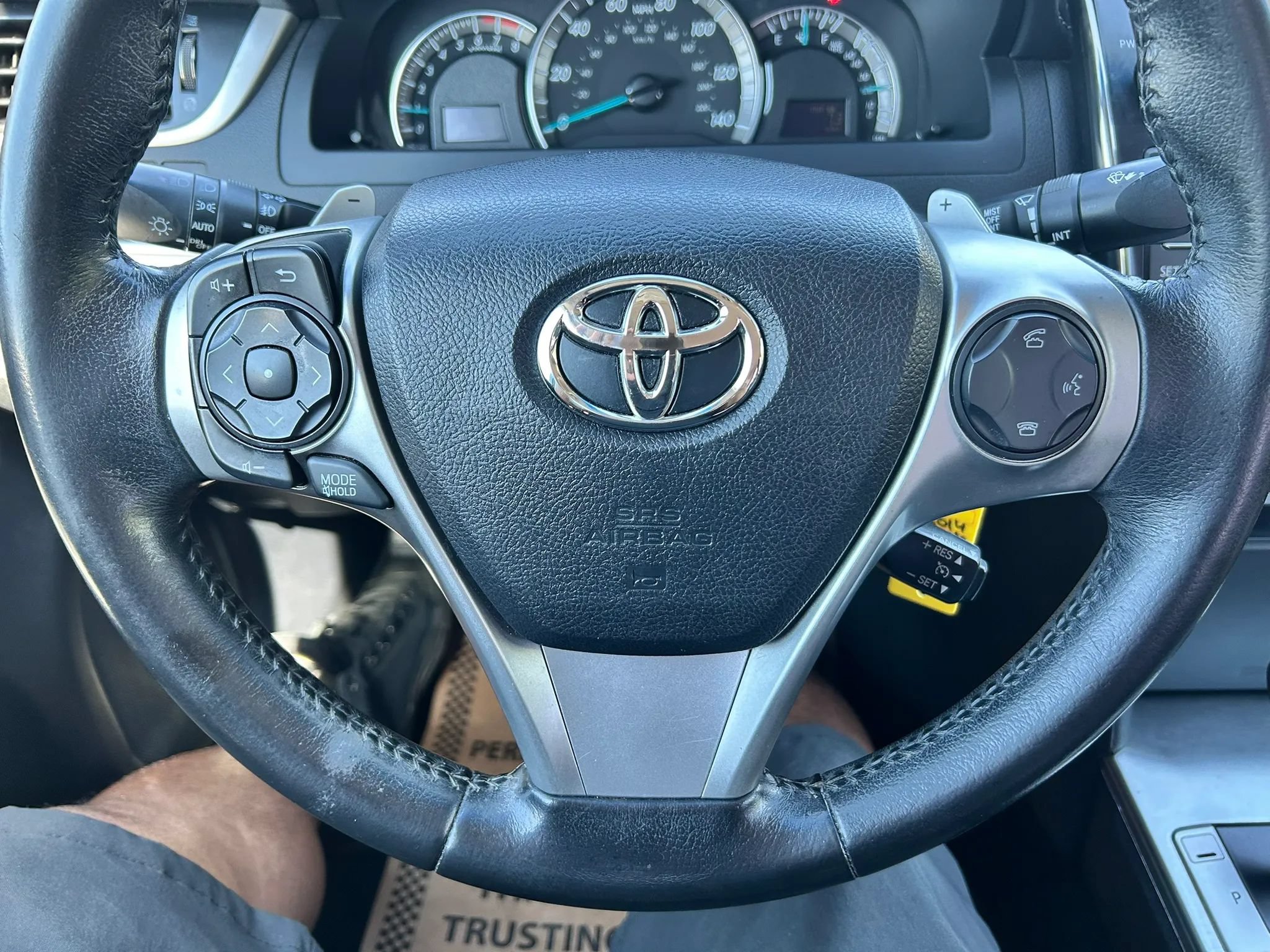 Used 2014 Toyota Camry SE FWD image 17