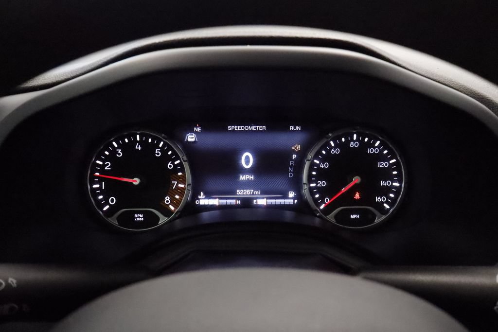Certified 2023 Jeep Renegade Latitude w/ Sun/Sound Group AWD/4WD image 31