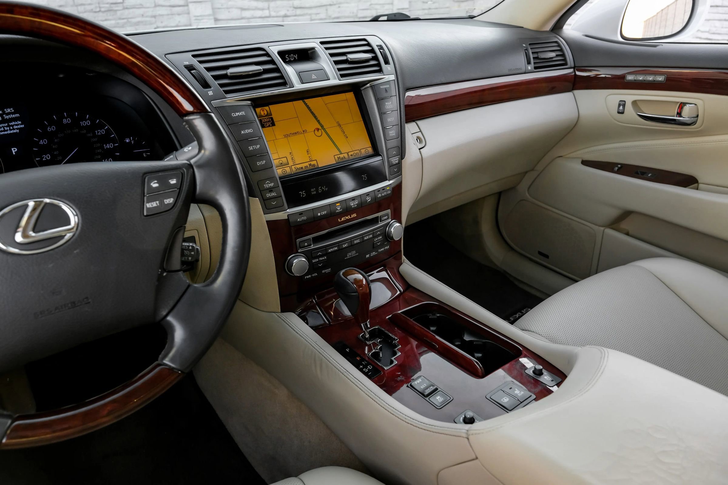 Used 2012 Lexus LS 460 image 24
