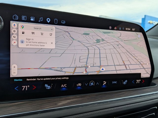 Used 2025 Chevrolet Suburban Z71 AWD/4WD image 12